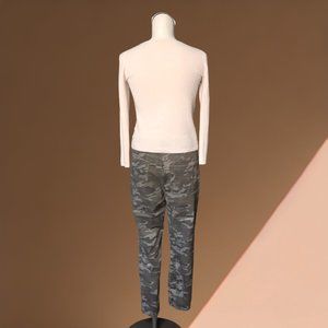 VANILLA STAR • Jrs. XL mid rise pull on camouflage Back to School women's